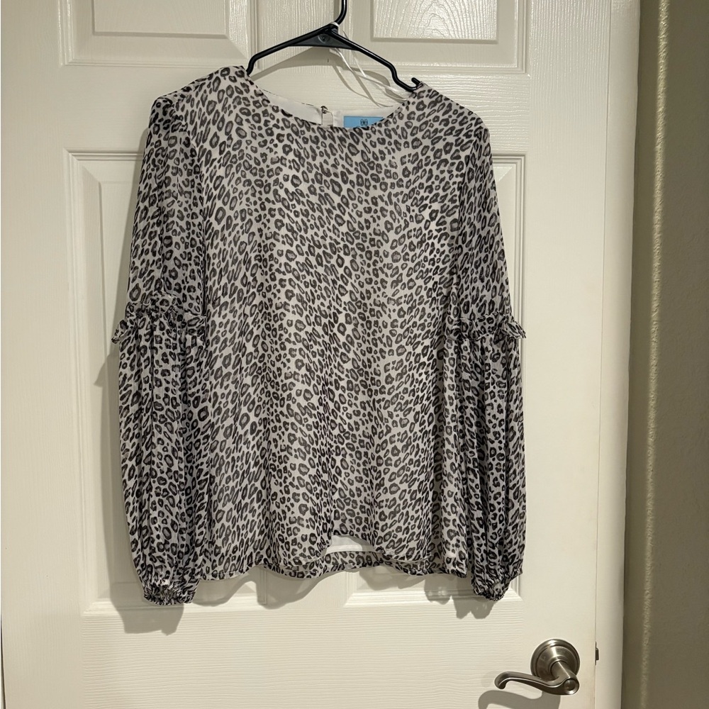 CeCe Gray Leopard Print Blouse Boxy Long Sleeve